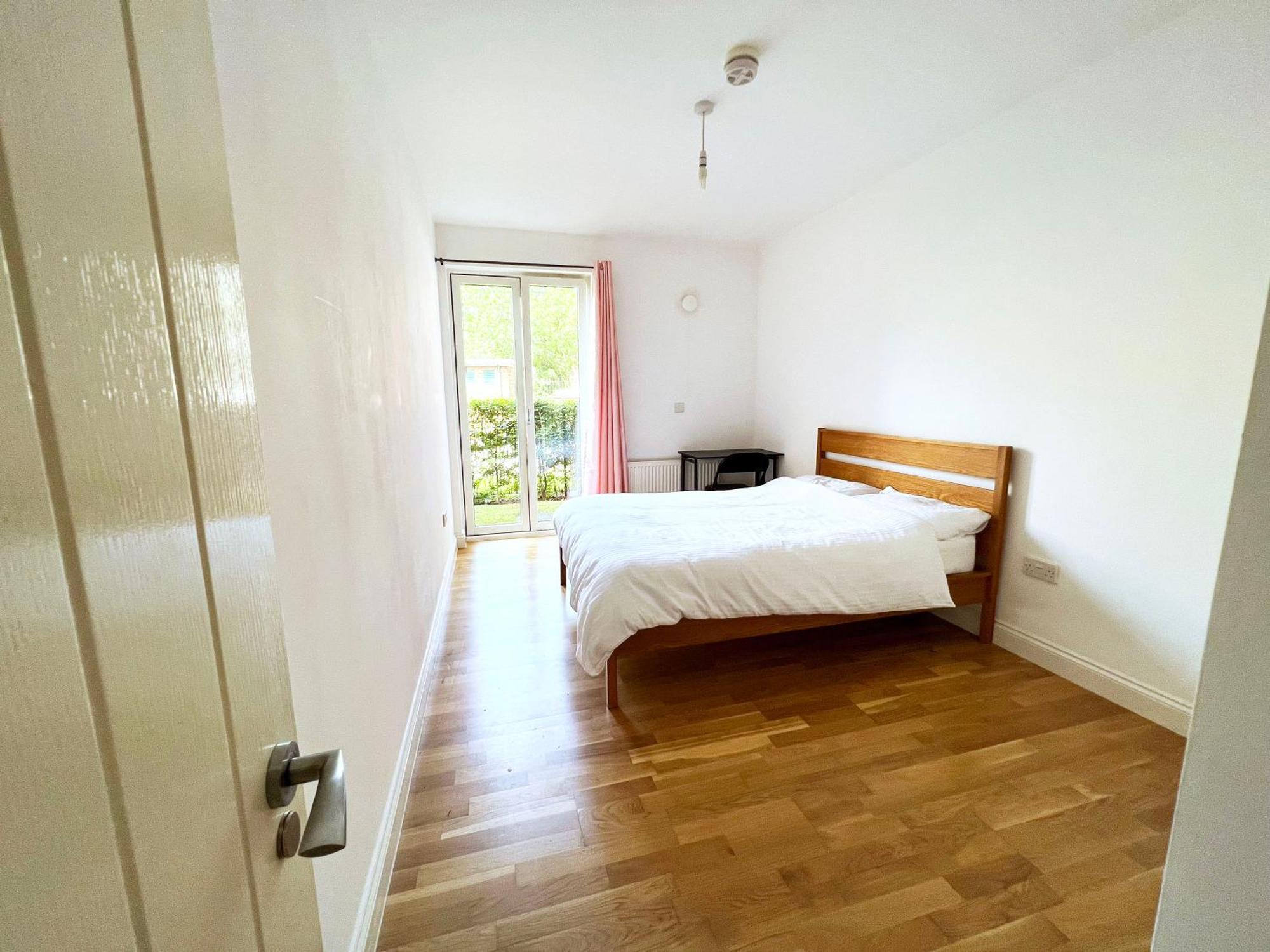 Bedroom 2, Queens Road *