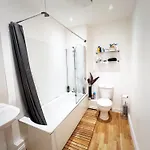 Bedroom 2, Queens Road